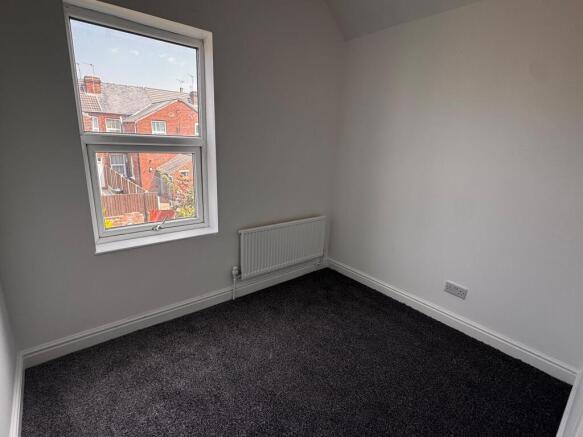 3 bed House to rent Image 7