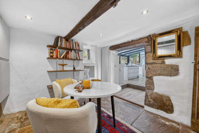 4 bed Semi-Detached for sale Image 11