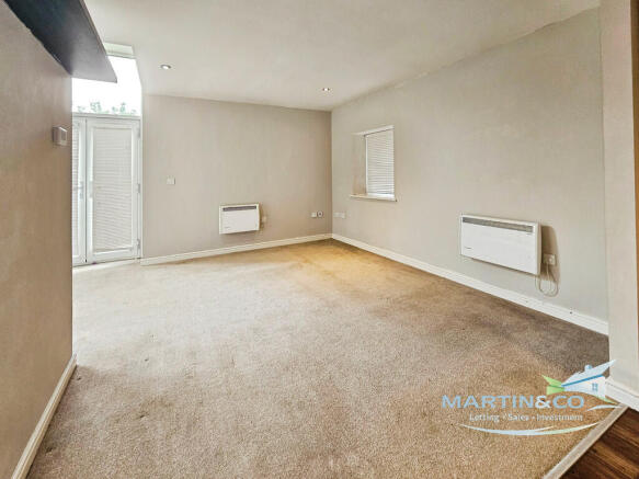 9eae5719-10000012...