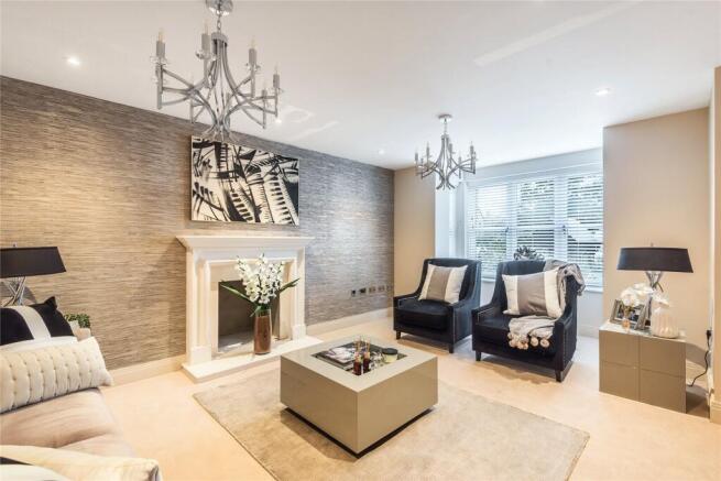 Ockford Road, Godalming, Surrey, GU7 photo 4