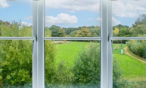 Whittaker Drive, Horley, Surrey, RH6