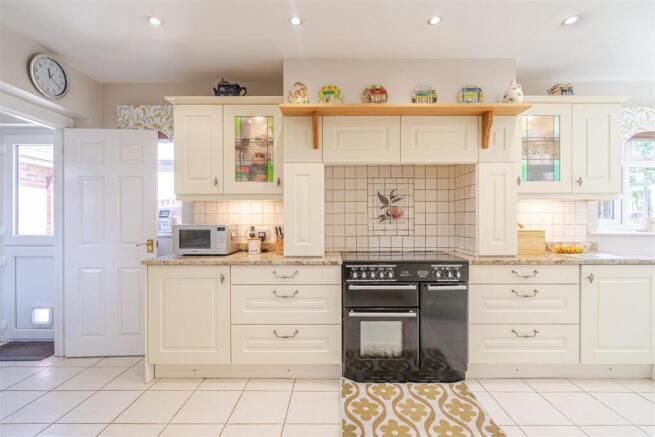 Leys Close, Northend, Southam photo 4