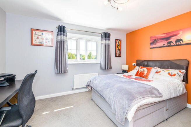 3 bed Semi-Detached for sale Image 10