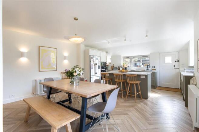 Kitchen/Breakfast Rm