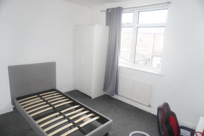 3 bed House for sale Image 12
