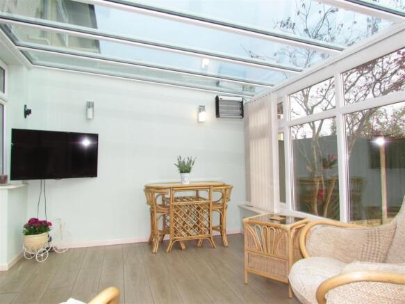 Conservatory with Un