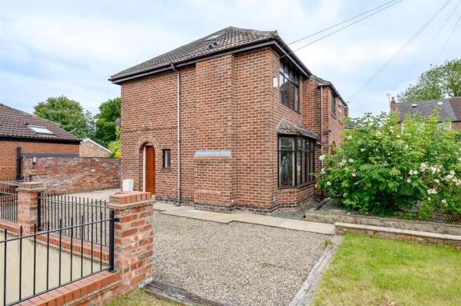 3 bed Semi-Detached for sale Image 12