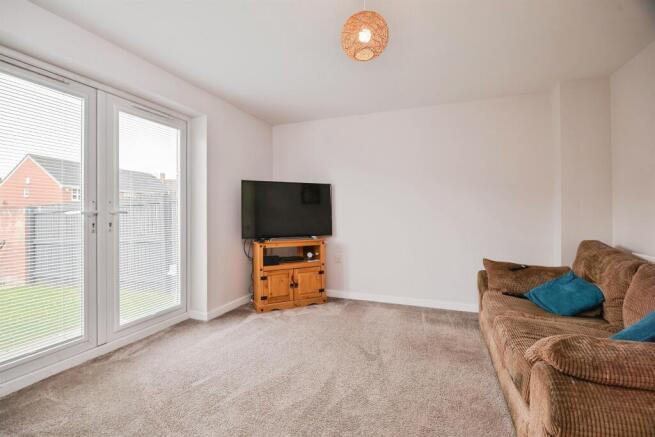 3 bed Semi-Detached for sale Image 5