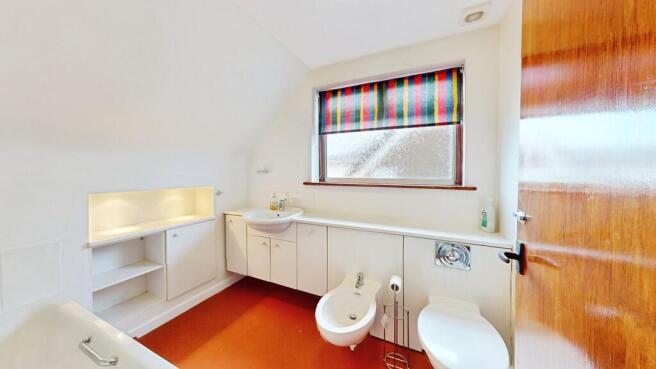 Barton Close, Cheltenham photo 4