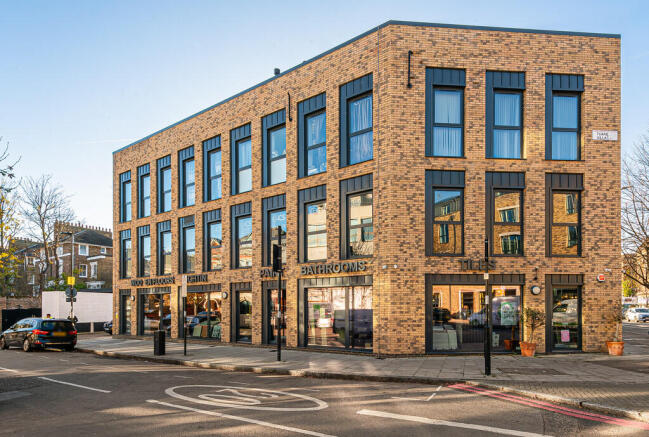 Seven Sisters Roa...