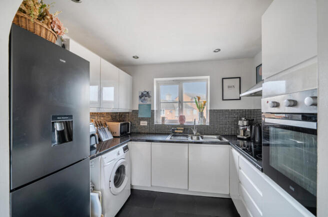 1402890-5-6978cfd...