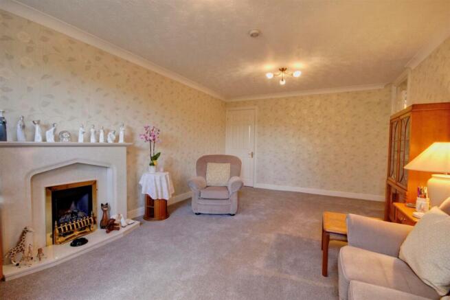 2 bed Apartment for sale Image 6