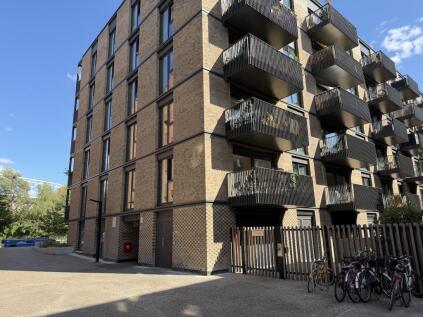 Flat 104, Lorimer House, 9 Navigators Walk, Hackney Wick, Greater London E3 2TG
