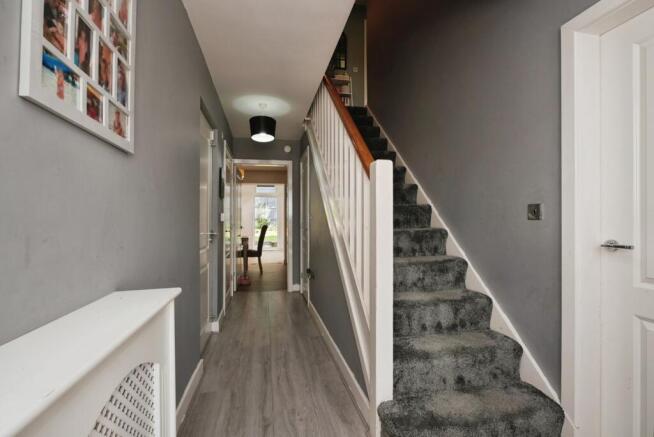 4 bed Detached for sale Image 10