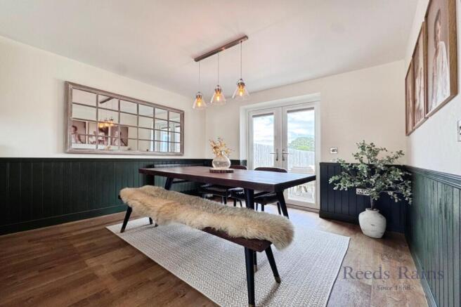 4 bed Detached for sale Image 10