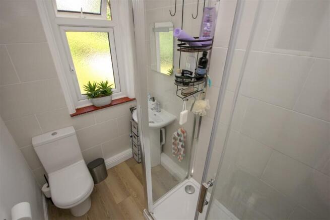 Shower Room.jpg