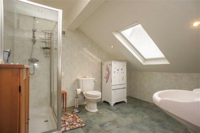 SHOWER ROOM