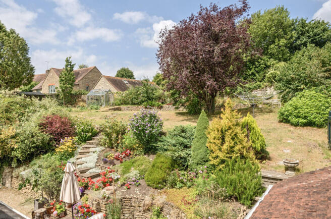 1329489-7-6883890...