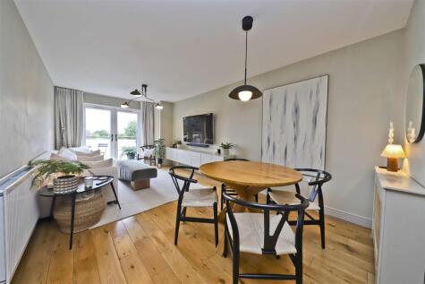 Otter Way, Yiewsley, West Drayton