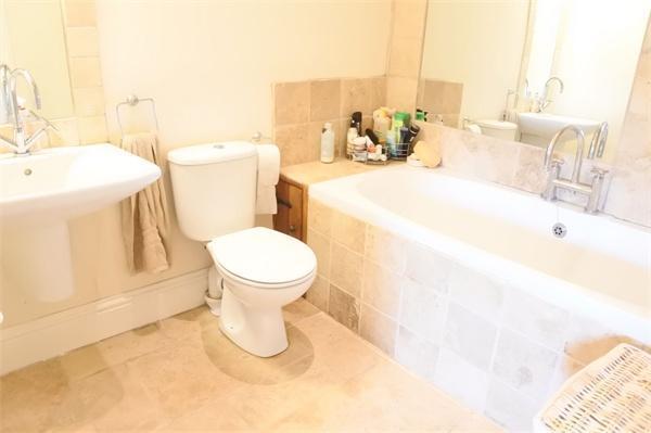 En Suite Bathroom 