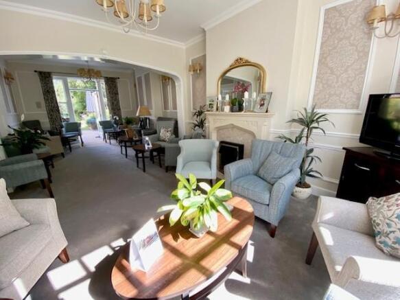 residents lounge.jpg