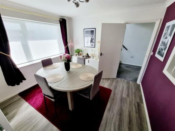 Dining room.jpg