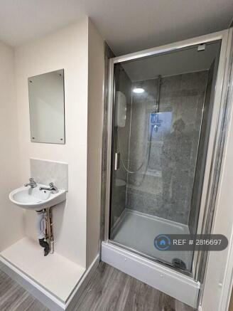 Room 11 Bathroom