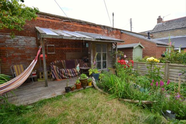 Rear Garden 2 (33).jpg