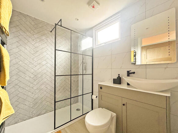 Family Shower Room