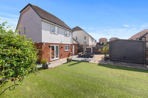 CHAIN FREE! Makin Drive, Sittingbourne, ME10 3FJ