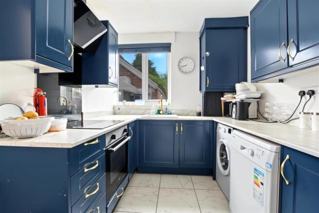 Kitchen_1.jpeg