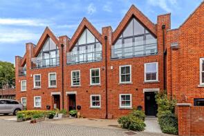 3, Oak Tree Gardens, St. Albans AL1 3DE