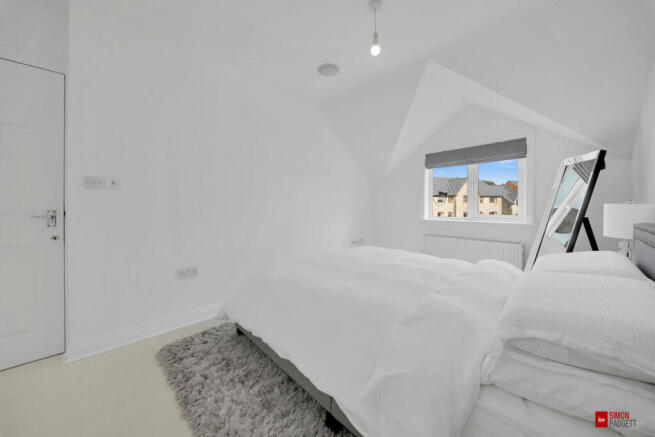 4 bed Terraced for sale Image 12