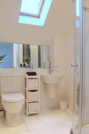 EN SUITE