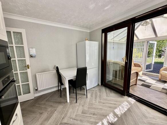2 bed Detached Bungalow for sale Image 8