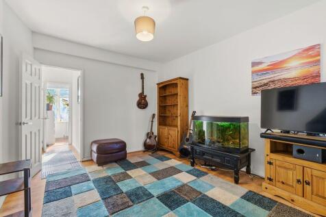 Demesne Road, SM6