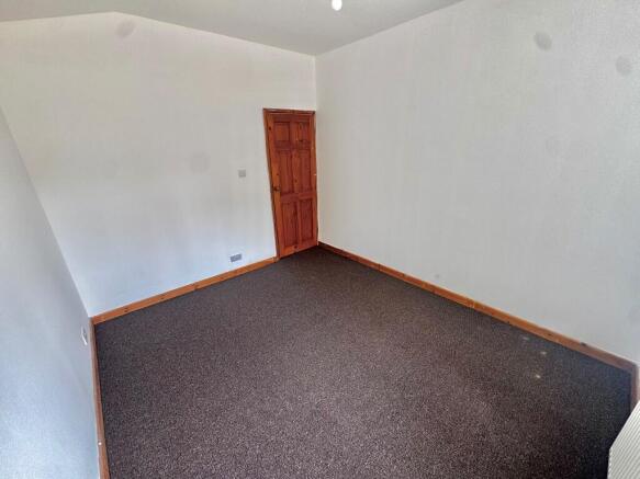3 bed Town House to rent Image 7