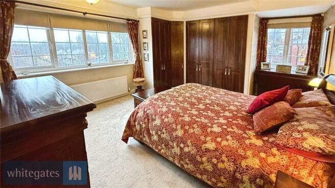 4 bed Detached for sale Image 5