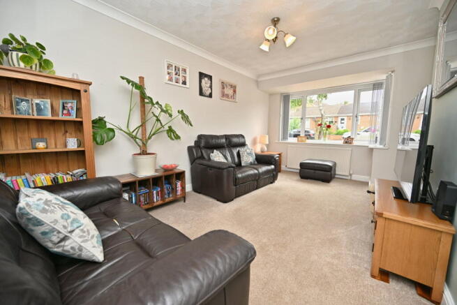 2 bed Semi-Detached Bungalow for sale Image 5