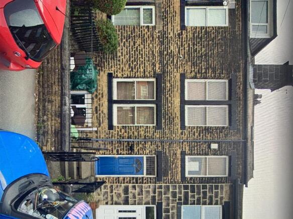 4 bed Terraced to rent Image 8