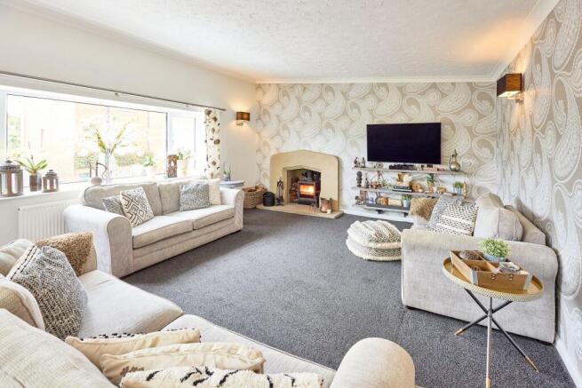 4 bed Detached for sale Image 5