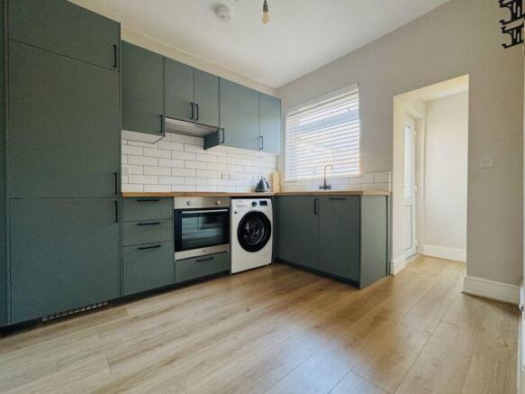 2 bed Terraced for sale Image 8