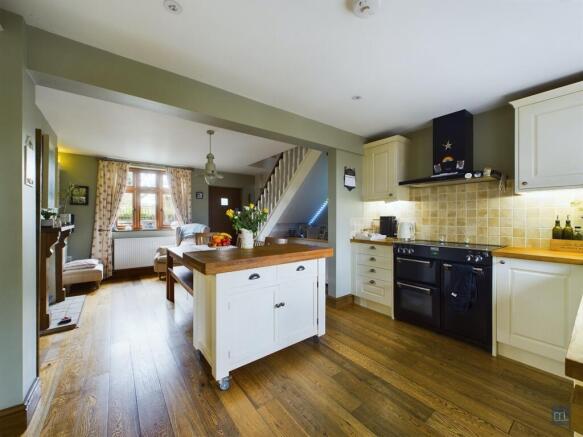 Kitchen/Dining