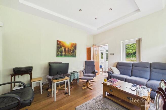 2 bed Apartment for sale Image 10