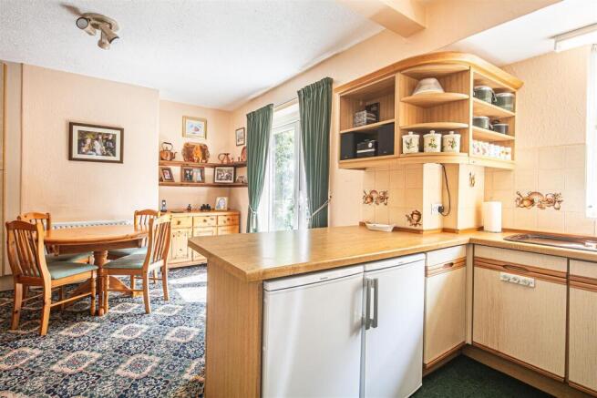 Dining kitchen overall