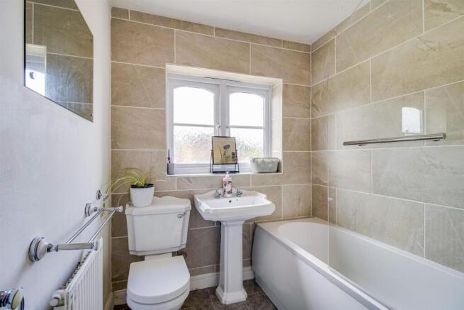 3 bed Terraced for sale Image 7