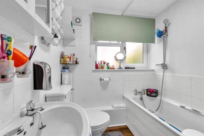 Bathroom.jpg