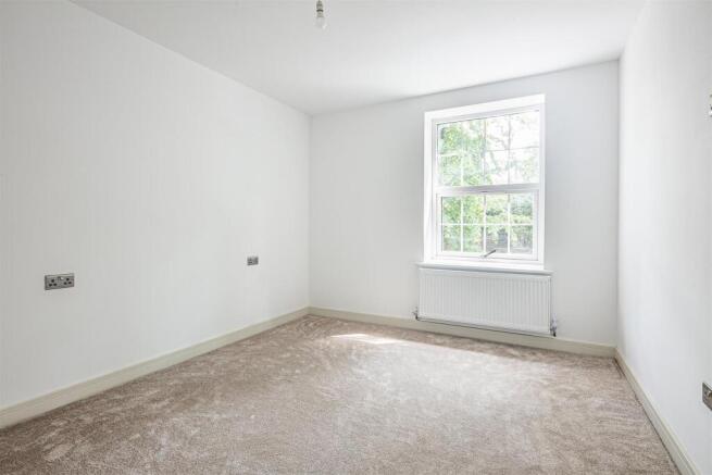 2 bed Apartment for sale Image 8