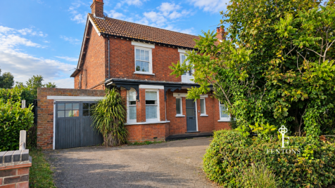 Manor Road, Great Holland