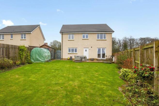 32 Wallace Crescent 28.jpg